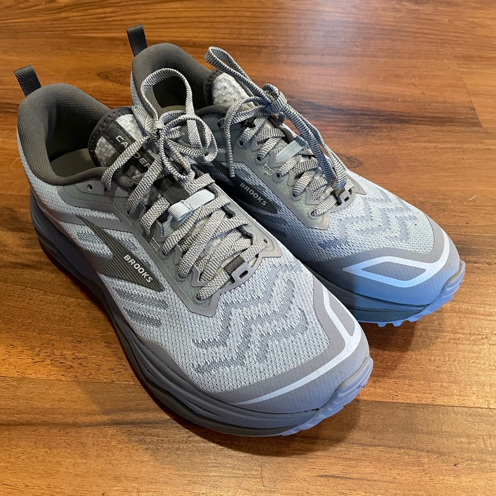 Brooks caldera 4 Gray Running Shoes size 10.5